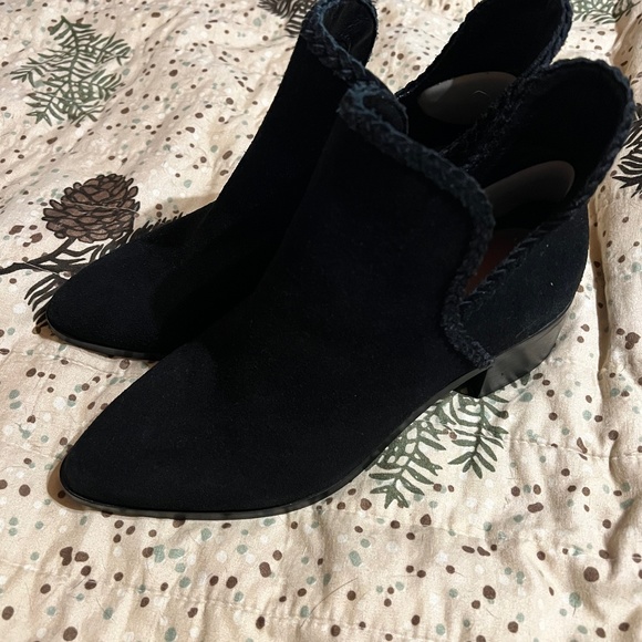 Lucky Brand booties - Picture 1 of 8